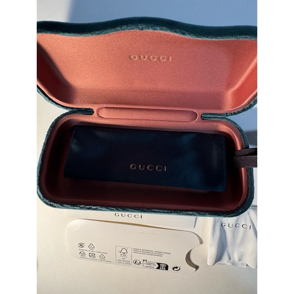 New Authentic Gucci Sunglasses Eyeglasses Case Green Velvet Clamshell Small Case
